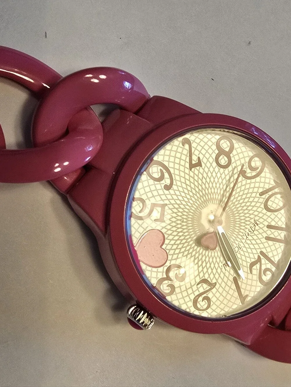 Betsey Johnson Watch Curb Chain Wristwatch Quartz Movement Pink Strap Works